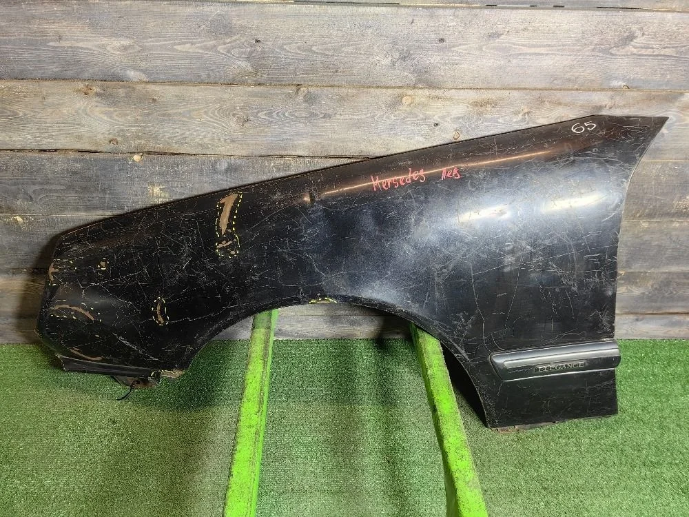 Крыло левое переднее Mercedes E-класс W210/S210