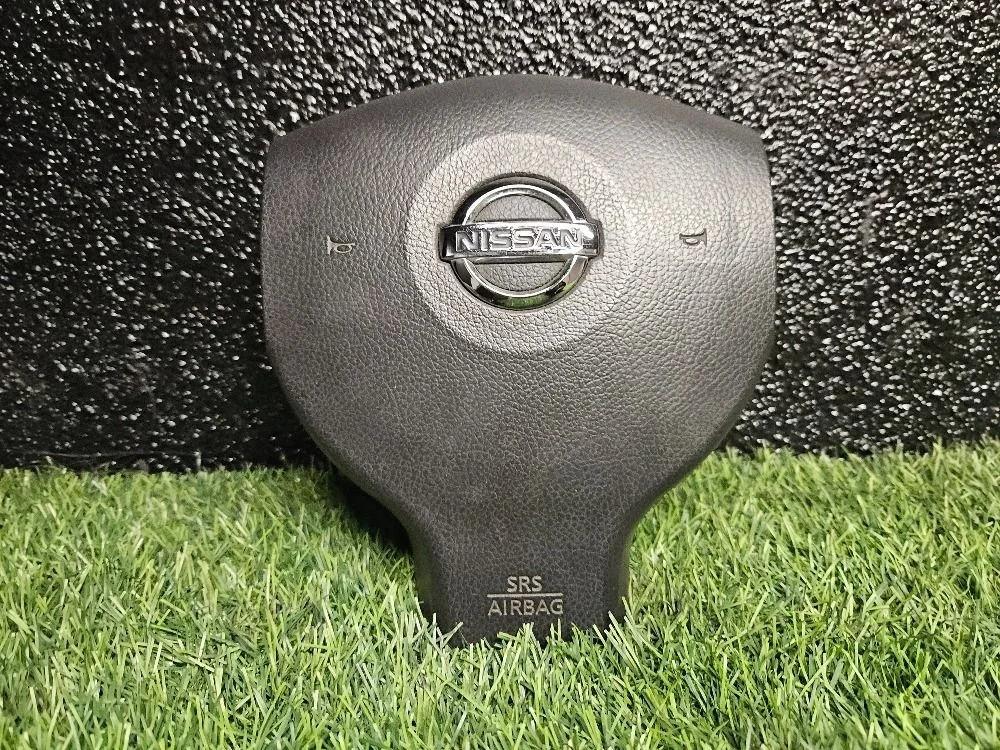 Подушка безопасности на Nissan Note e11