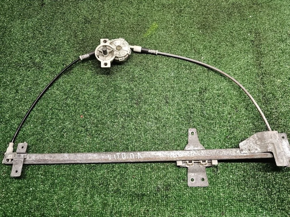 Стеклоподъемник Mercedes-Benz Vito W638