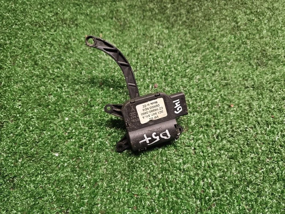 Моторчик заслонки печки Volkswagen Passat B6