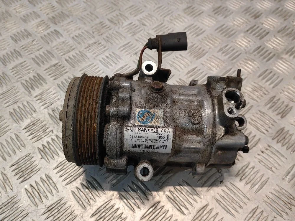 Компрессор кондиционера Volkswagen Polo V