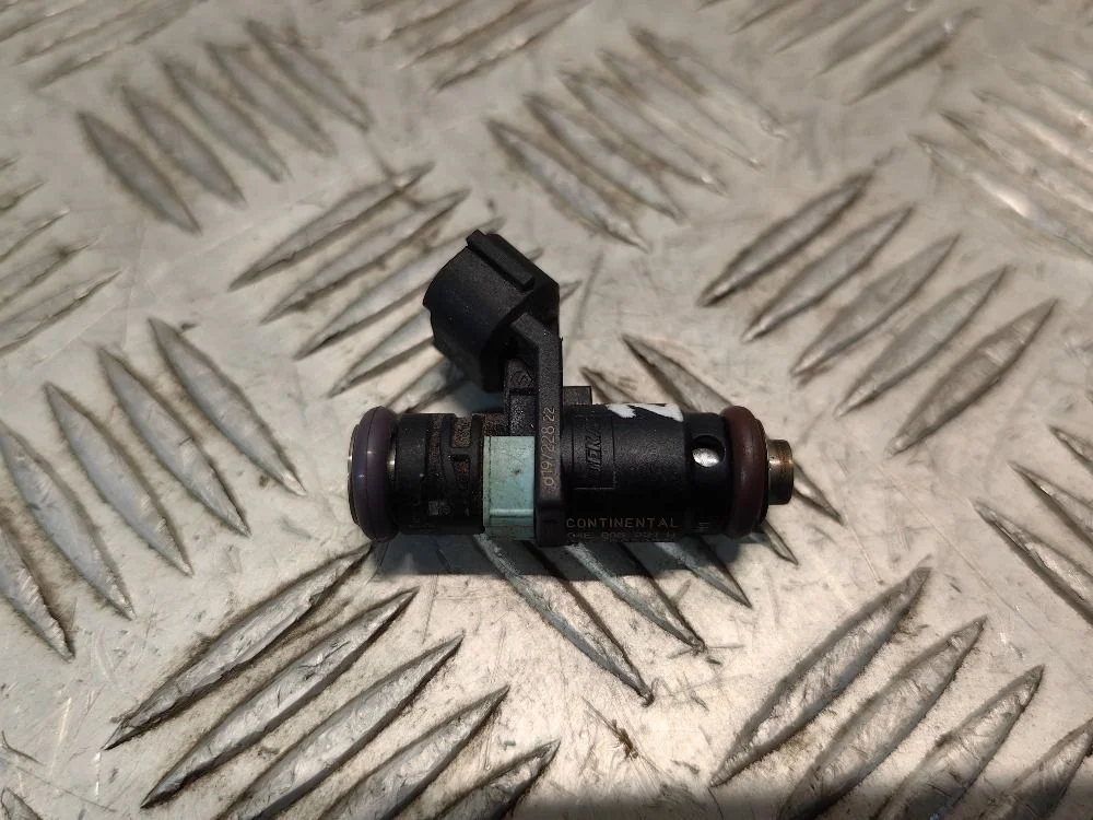 Форсунка Volkswagen Polo V рест.