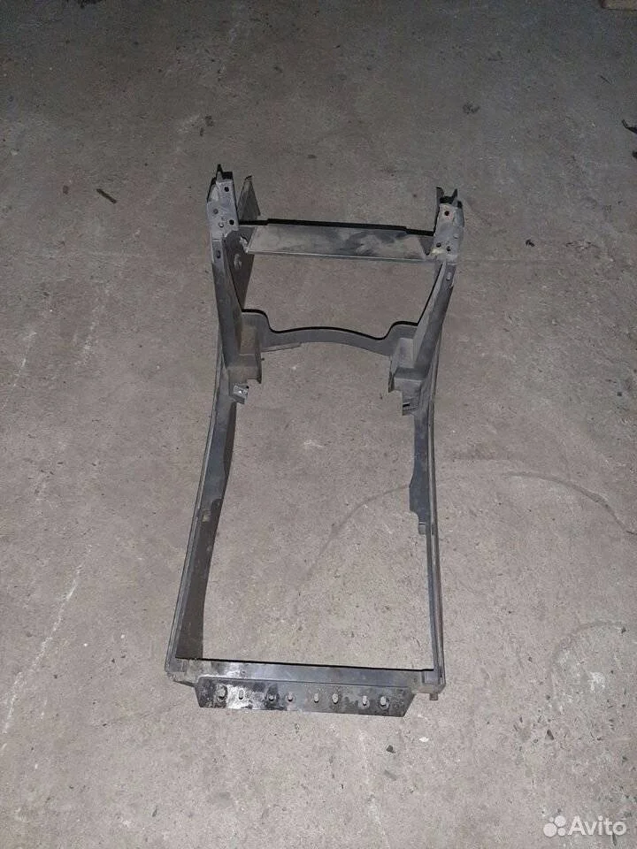 Консоль Mitsubishi Pajero III (1999—2003)