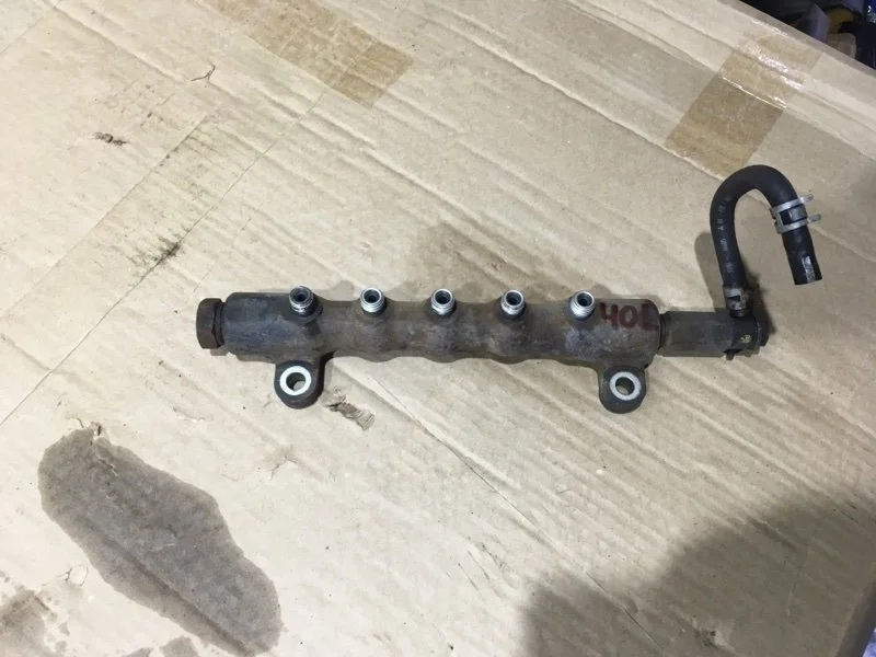 Рейка топливная (рампа) Toyota Land Cruiser 2010 238200W010 URJ200 1VD-FTV 4.5, левая