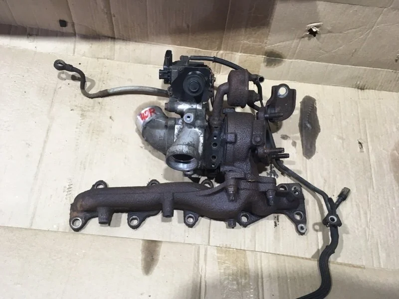 Турбокомпрессор (турбина) Toyota Land Cruiser 2010 1720151021 URJ200 1VD-FTV 4.5, правый