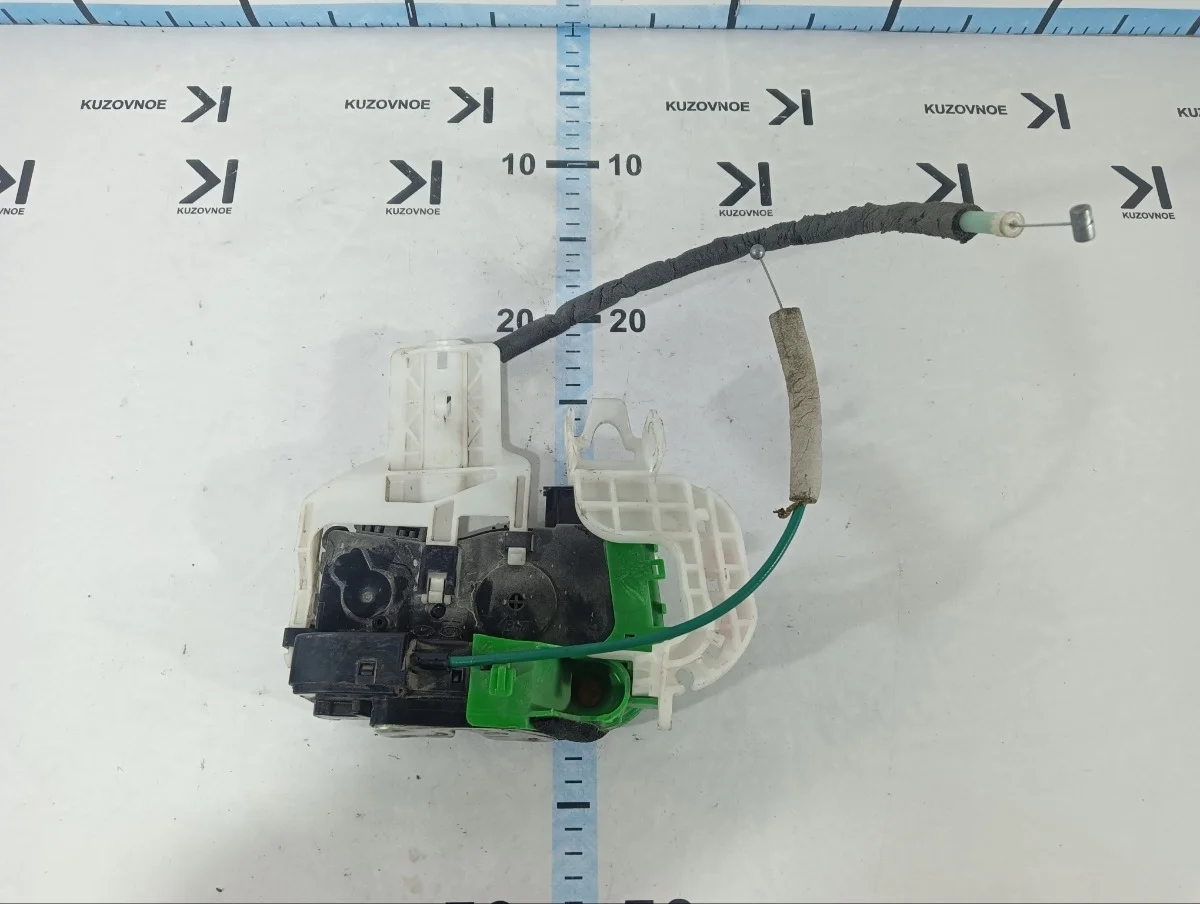 Замок двери Hyundai i40 2013 VF