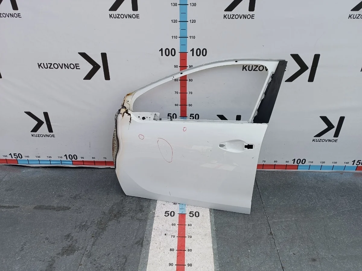 Дверь Peugeot 208 2013 CC