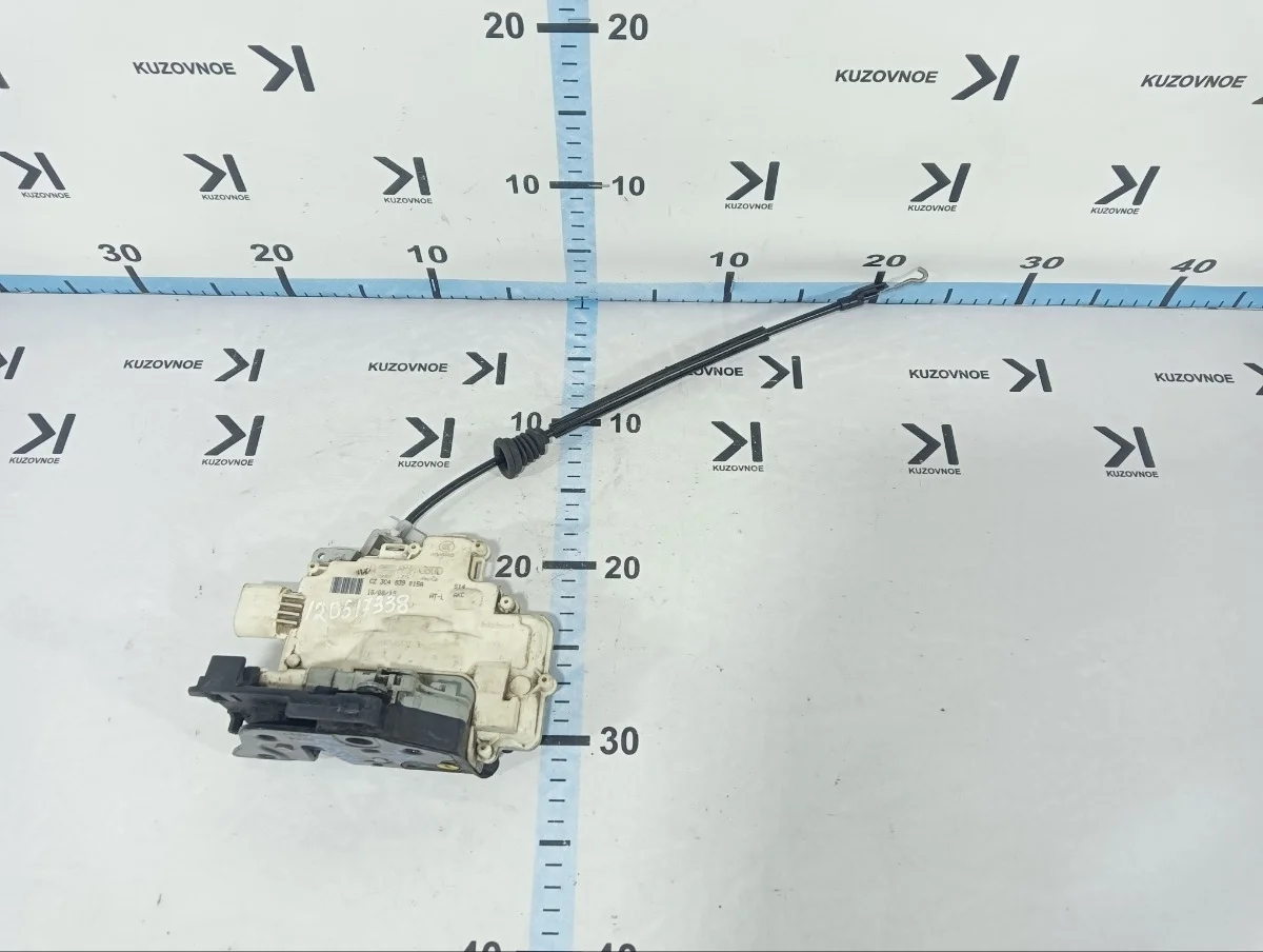 Замок двери Volkswagen Passat 2012 362