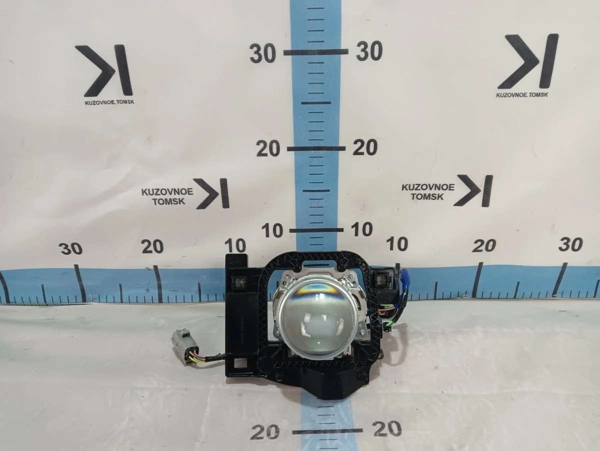 Линза фары Toyota Land Cruiser 2008-2021 J200