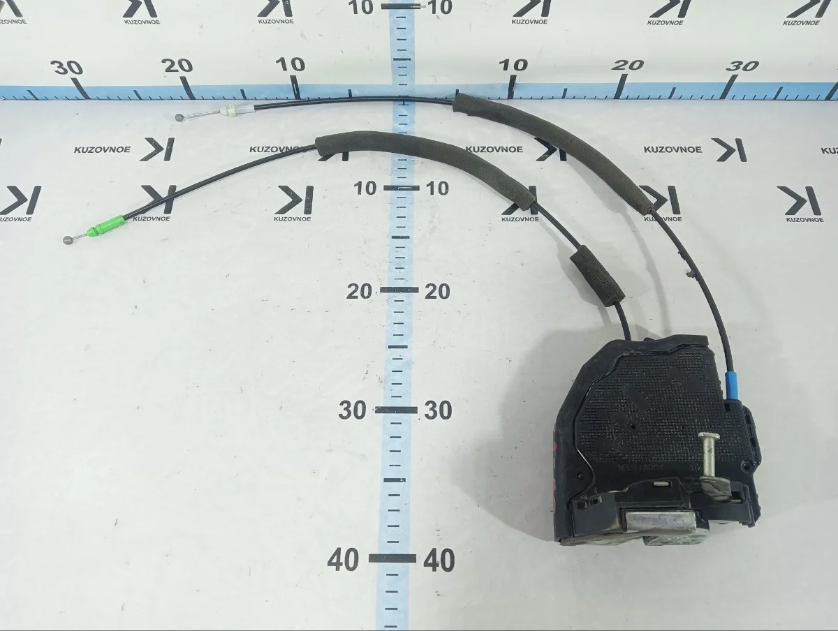 Замок двери Toyota Camry 2011-2018 XV50, XV55