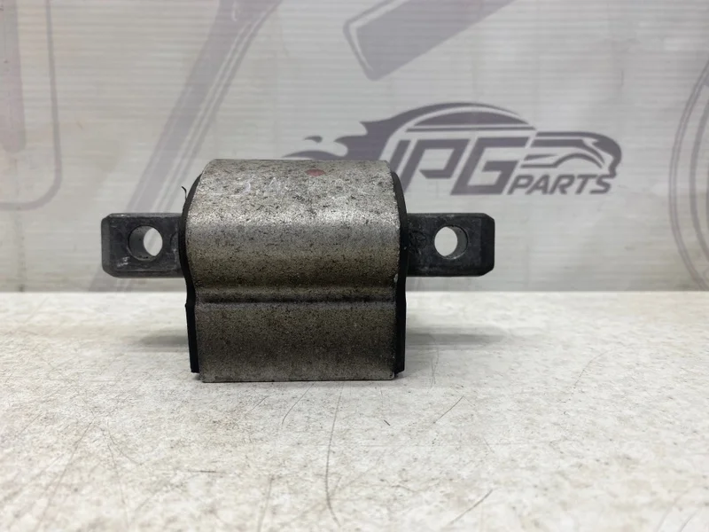 Подушка акпп Mercedes-benz 2012 C204