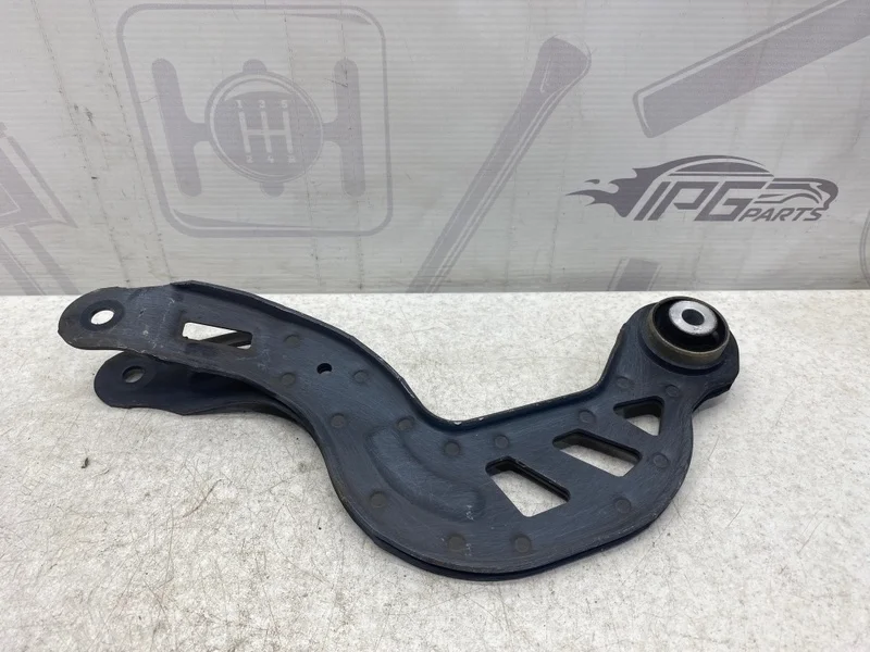 Рычаг задний верхний поперечный Mercedes-benz 2013 W246