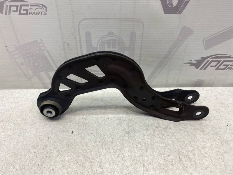 Рычаг задний верхний поперечный Mercedes-benz 2014 W246