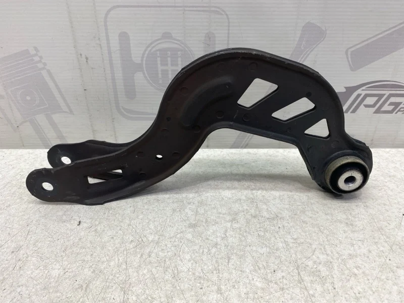 Рычаг задний верхний поперечный Mercedes-benz 2014 W246