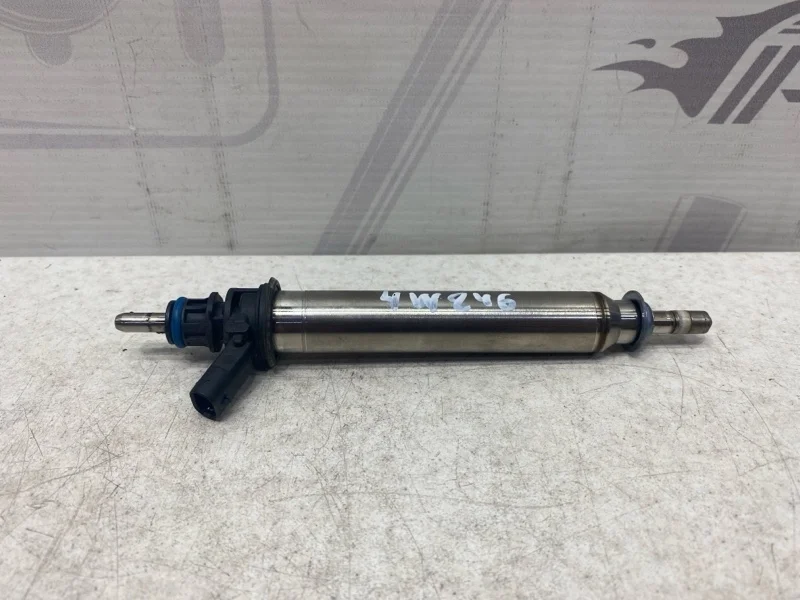 Топливная форсунка Mercedes-benz 2014 W246