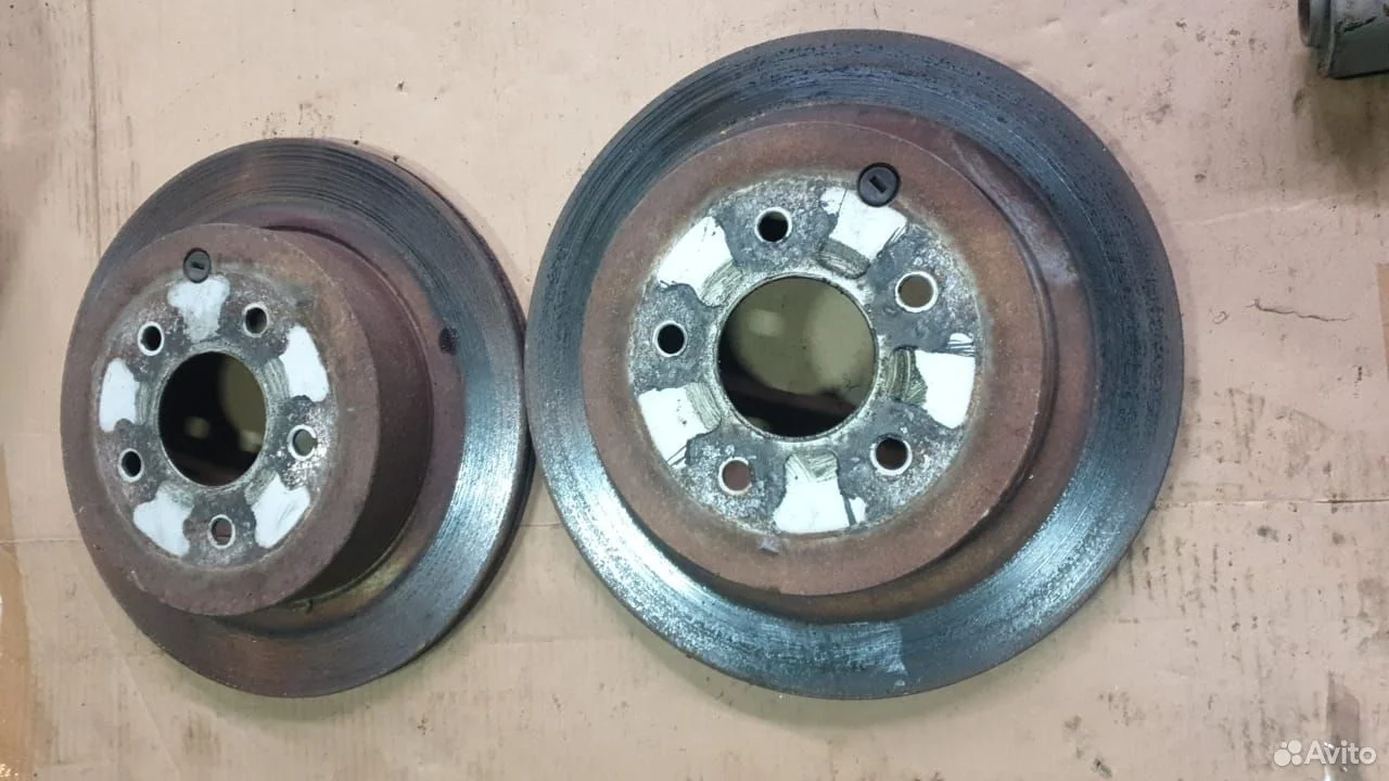 Диск тормозной задний Инфинити FX35 FX45 S50