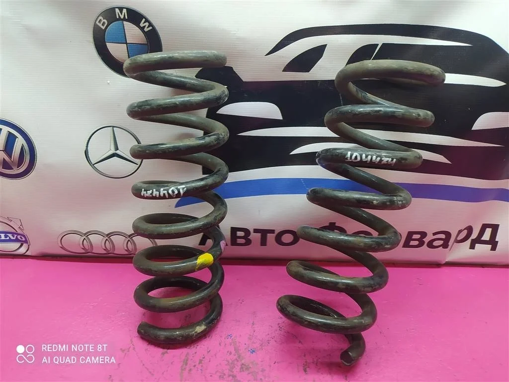 Пружина задняя левая правая W204 C207 A2043240604