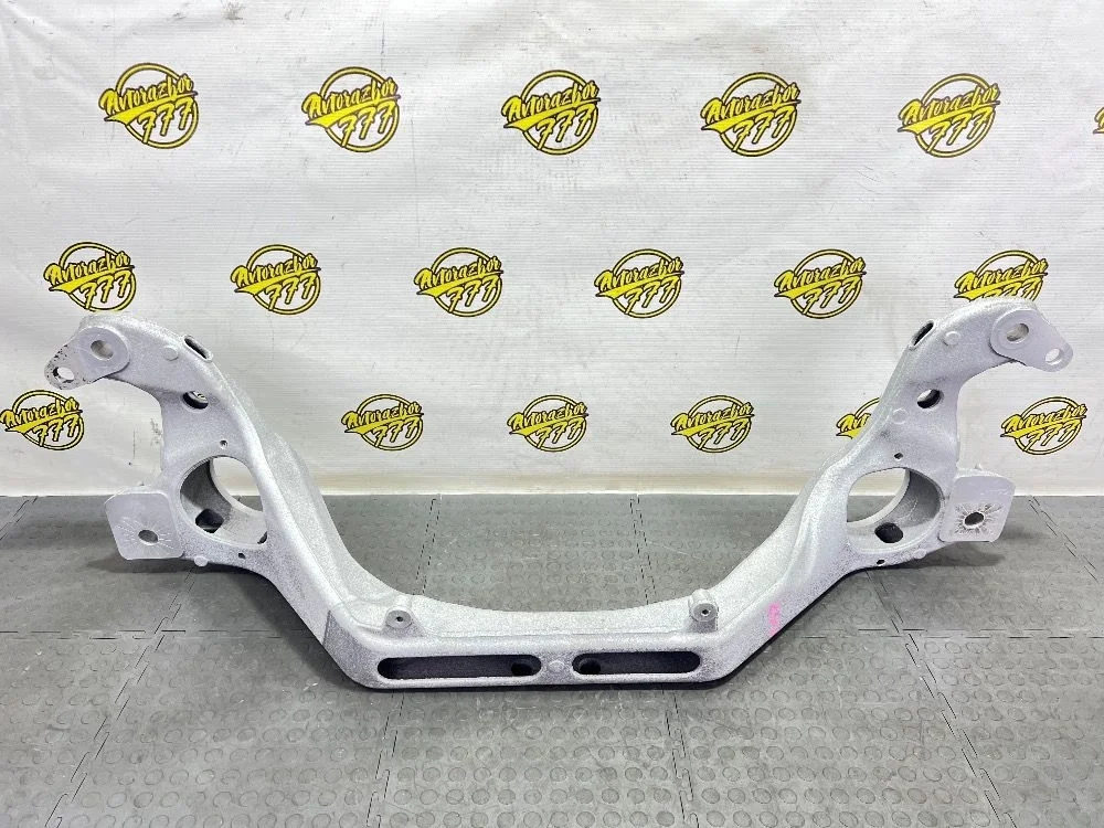 Балка подмоторная Volkswagen Touareg II (2010—2014)