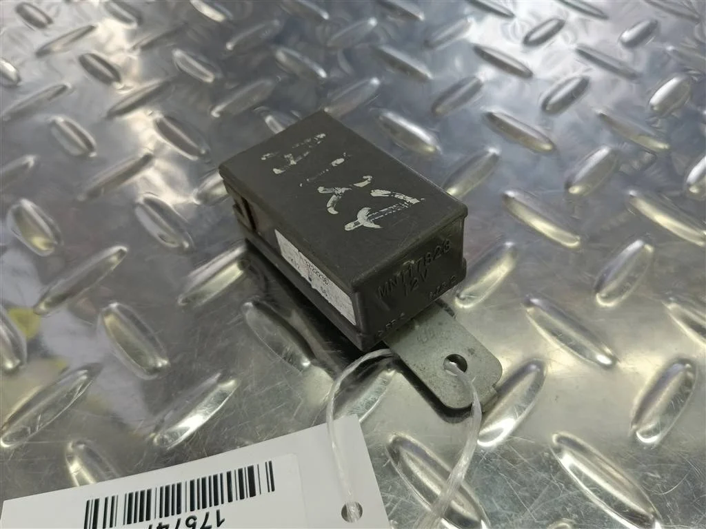 Блок управления подвеской MITSUBISHI PAJERO III р