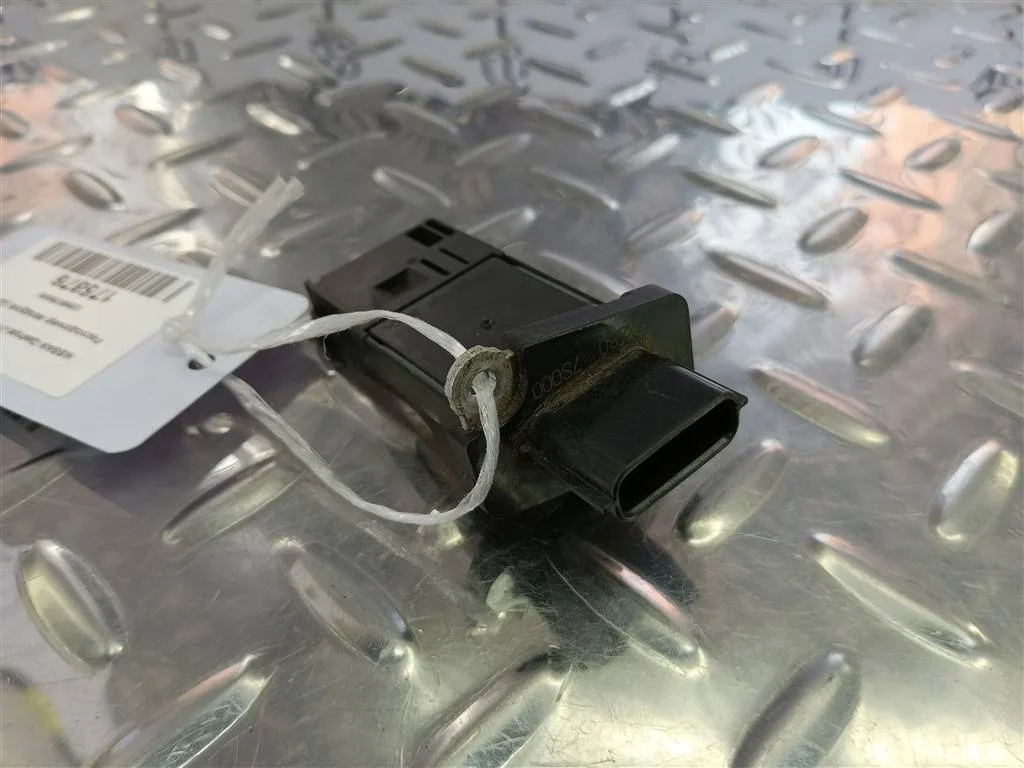 Расходомер воздуха (ДМРВ) NISSAN QASHQAI I (2006—