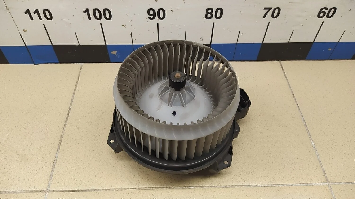 Моторчик отопителя GX460 2009>