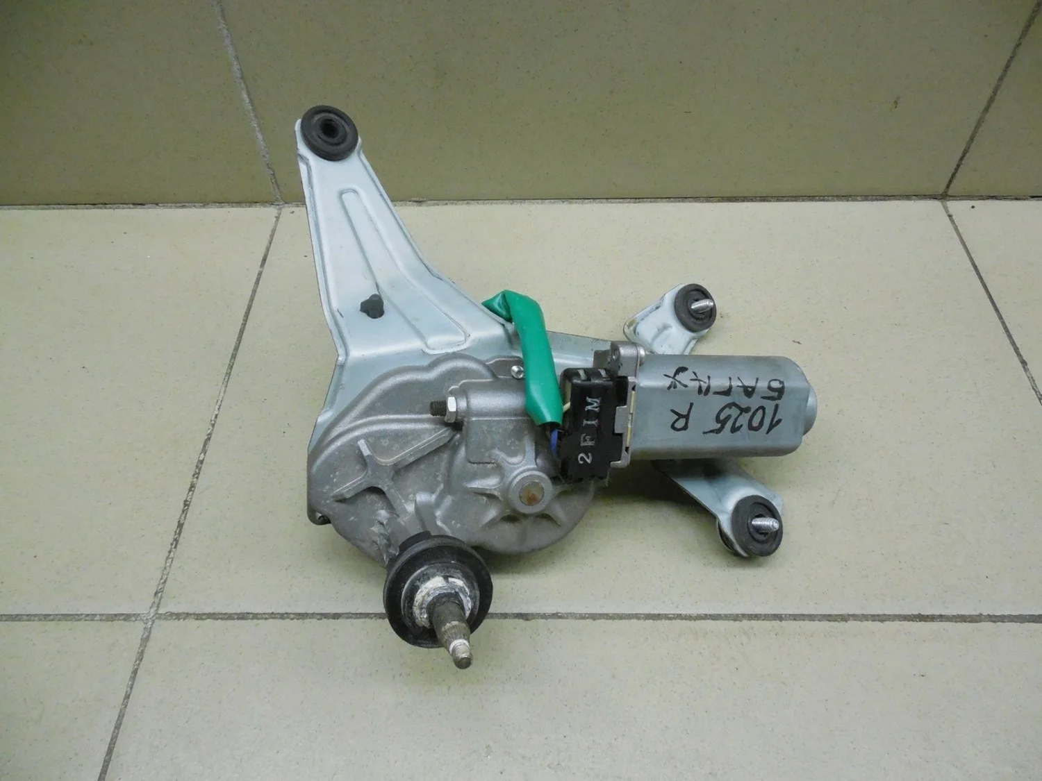 Моторчик стеклоочистителя задний Santa Fe (CM) 2006-2012