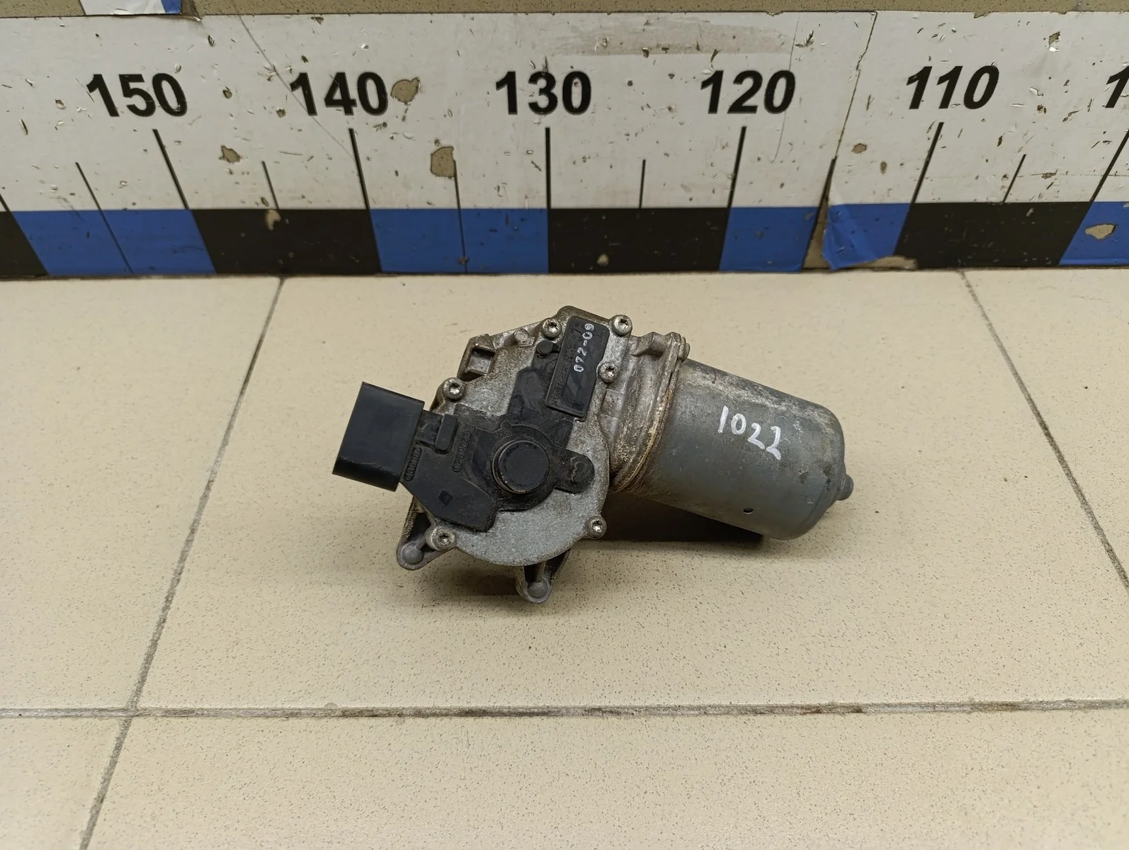 Моторчик стеклоочистителя передний Fabia 2007-2015