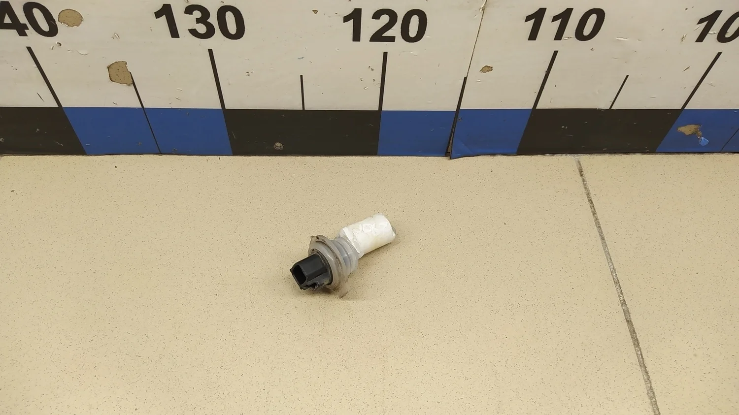 Датчик уровня в бачок омывателя Camry XV40 2006-2011