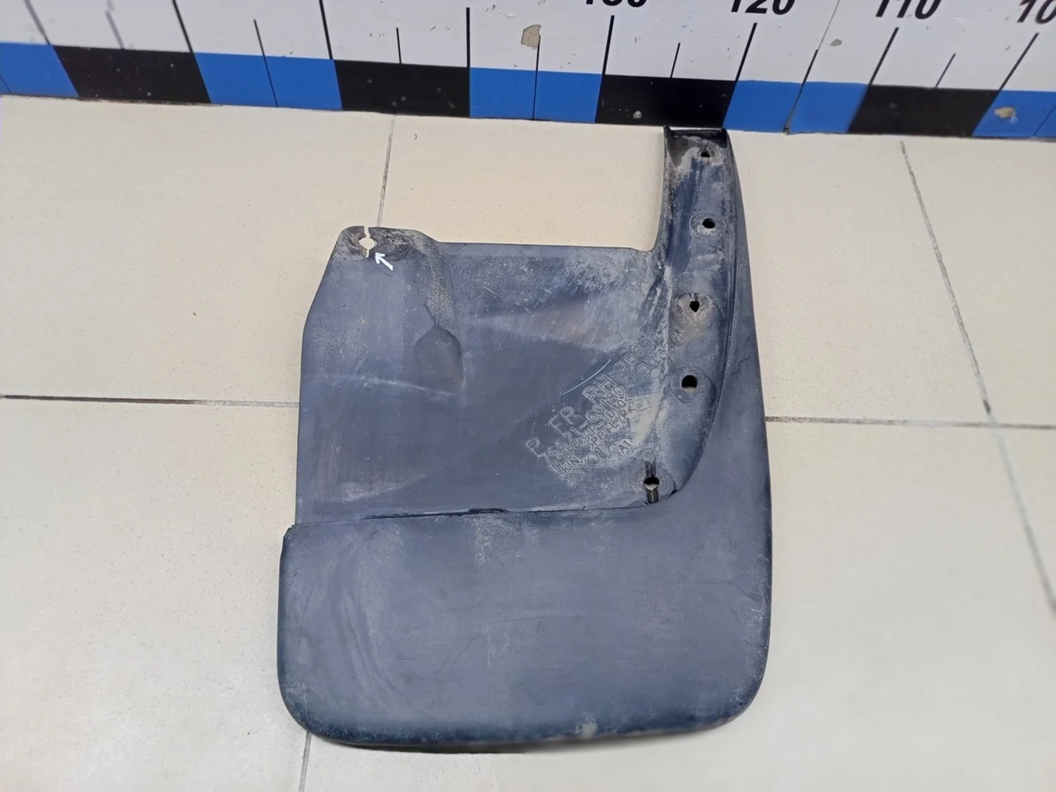 Брызговик передний правый Land Cruiser (150)-Prado 2009>