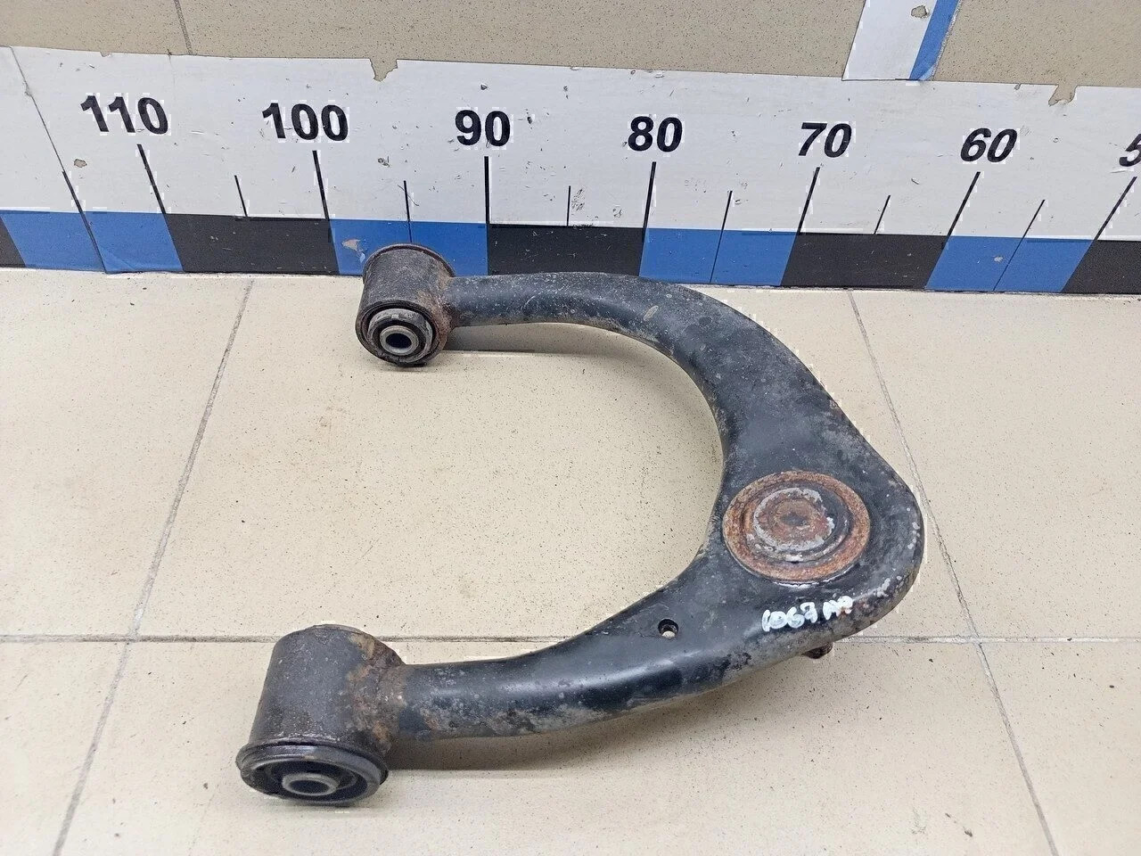 Рычаг передний верхний правый GX460 2009>