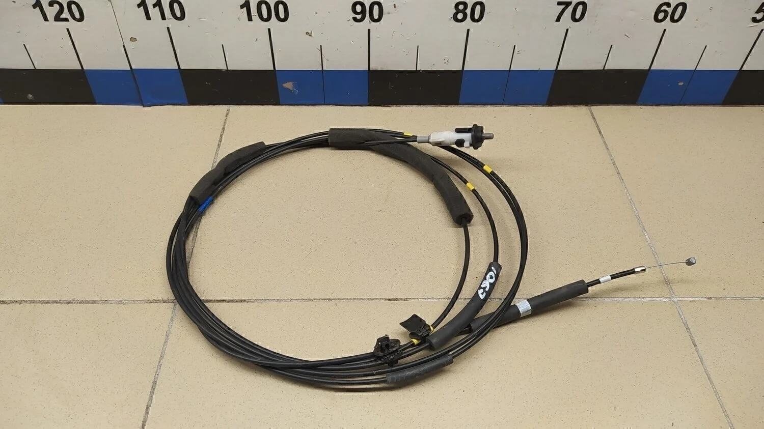 Трос лючка бензобака Land Cruiser (150)-Prado 2009>