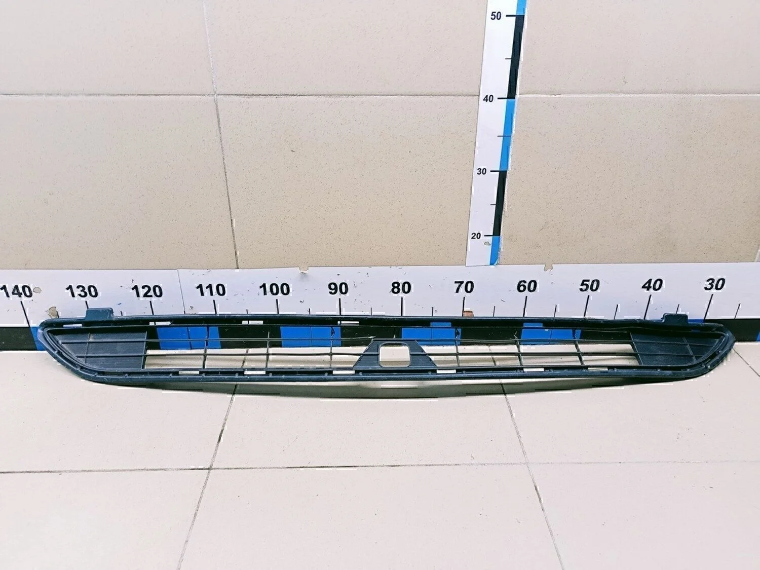 Решетка в бампер центральная RAV 4 2013-2019