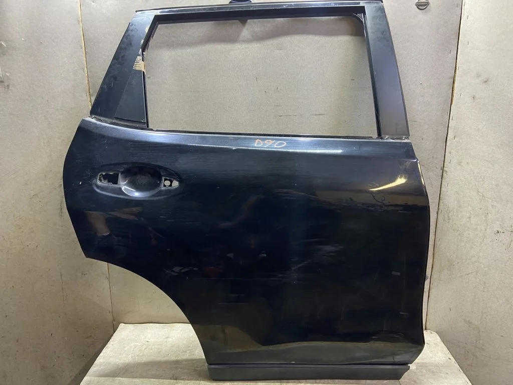 Дверь задняя правая Nissan X-Trail T32 дефект