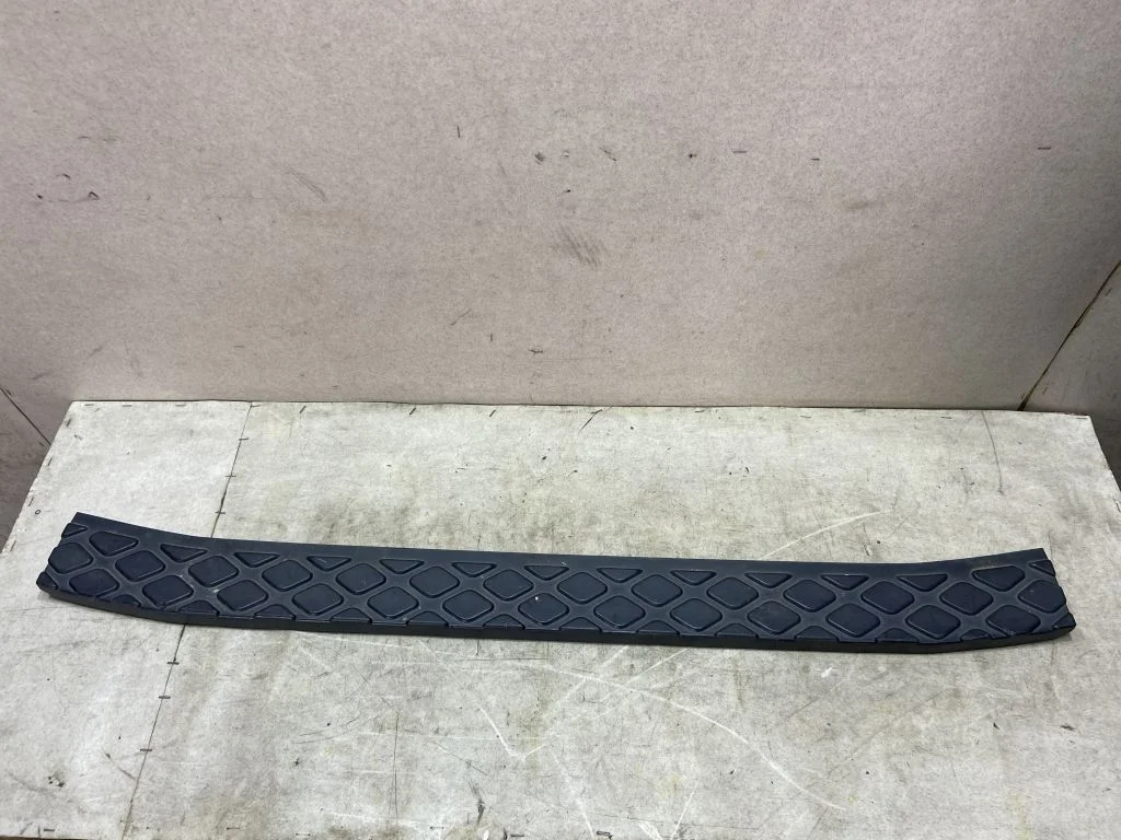 Накладка бампера заднего Nissan Pathfinder R51