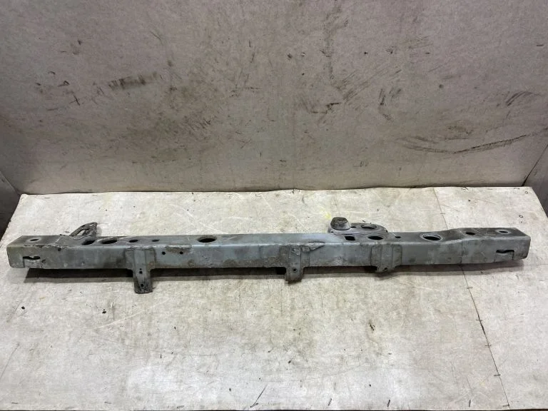 Нижняя опора радиаторов Nissan Juke F15 Жук Ф15