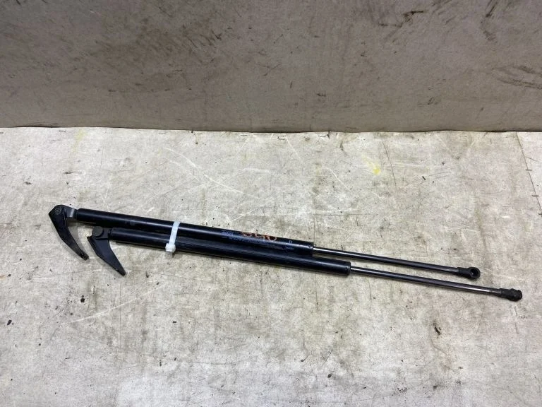 Амортизатор двери багажника Nissan X-trail T32