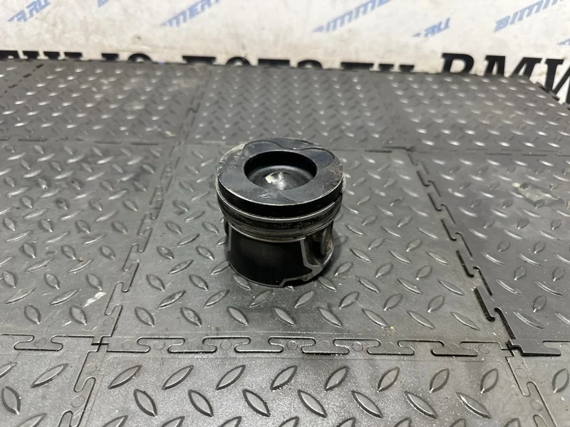 Поршень BMW E61