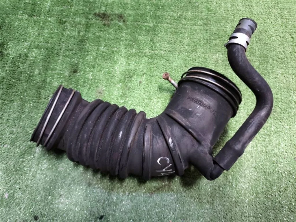 Б.у. патрубок воздушного фильтра MITSUBISHI LANCER CY4A MITSUBISHI LANCER CY4A