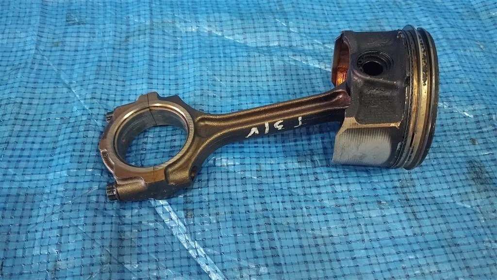 Б.у. шатун NISSAN X-TRAIL T31 NISSAN X-TRAIL T31