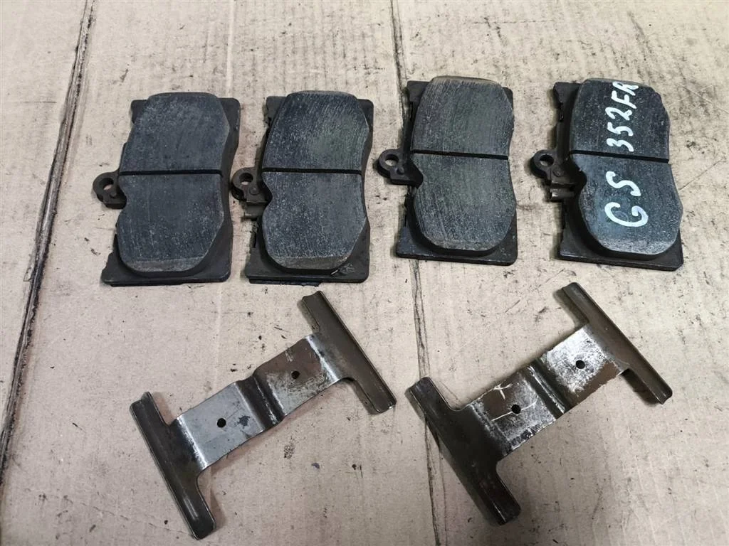 Б.у. колодки тормозные передние LEXUS GS350 GRS191 LEXUS GS350 GRS191