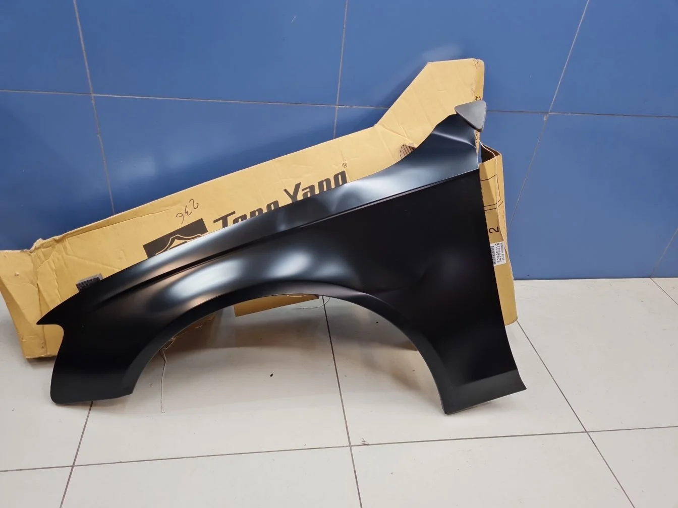 Крыло переднее левое для Audi A4 B8 2007-2015