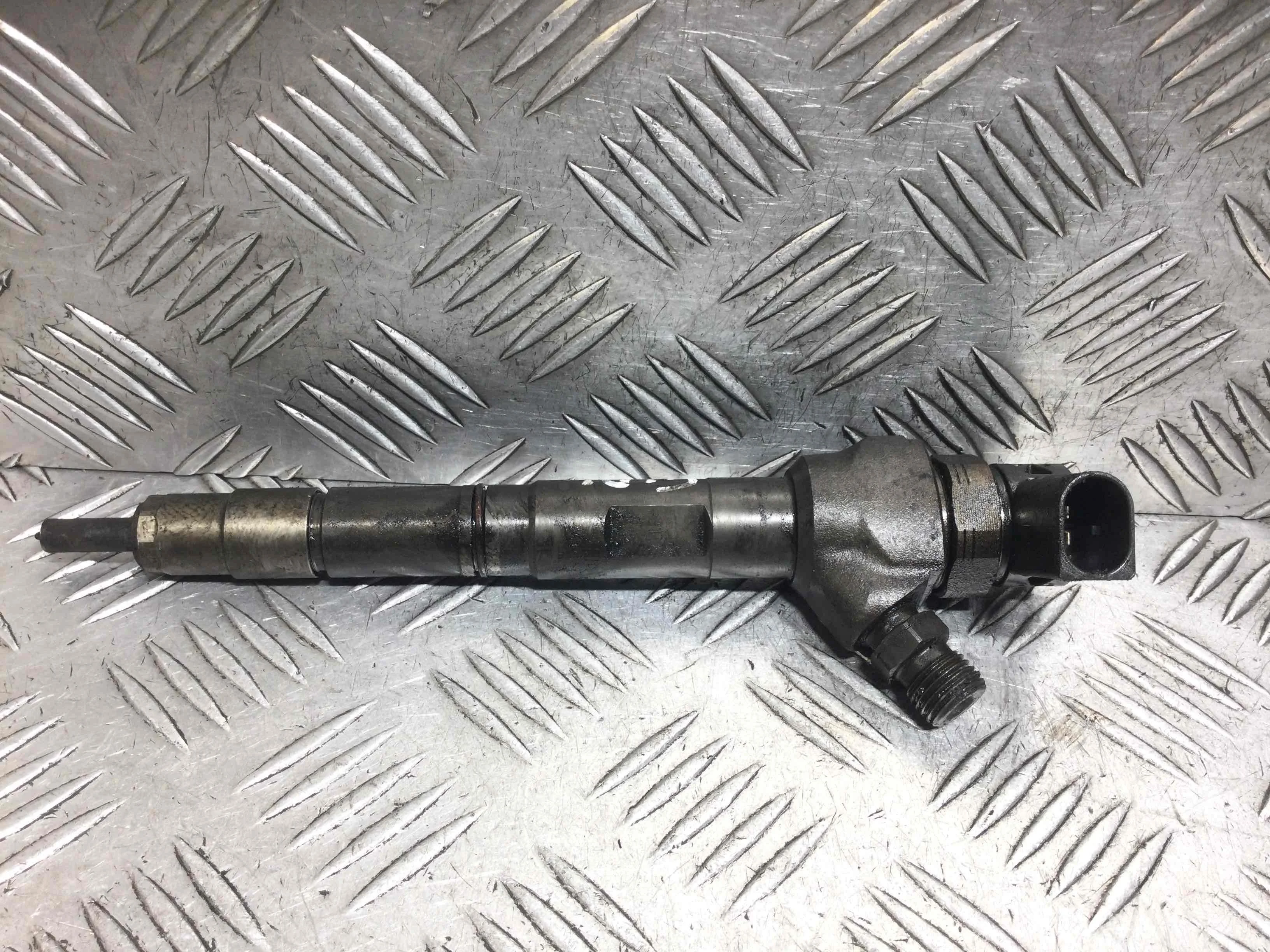 Форсунка Volkswagen Passat B7 (2010-2015) дизель 2.0 TDI Механика Универсал