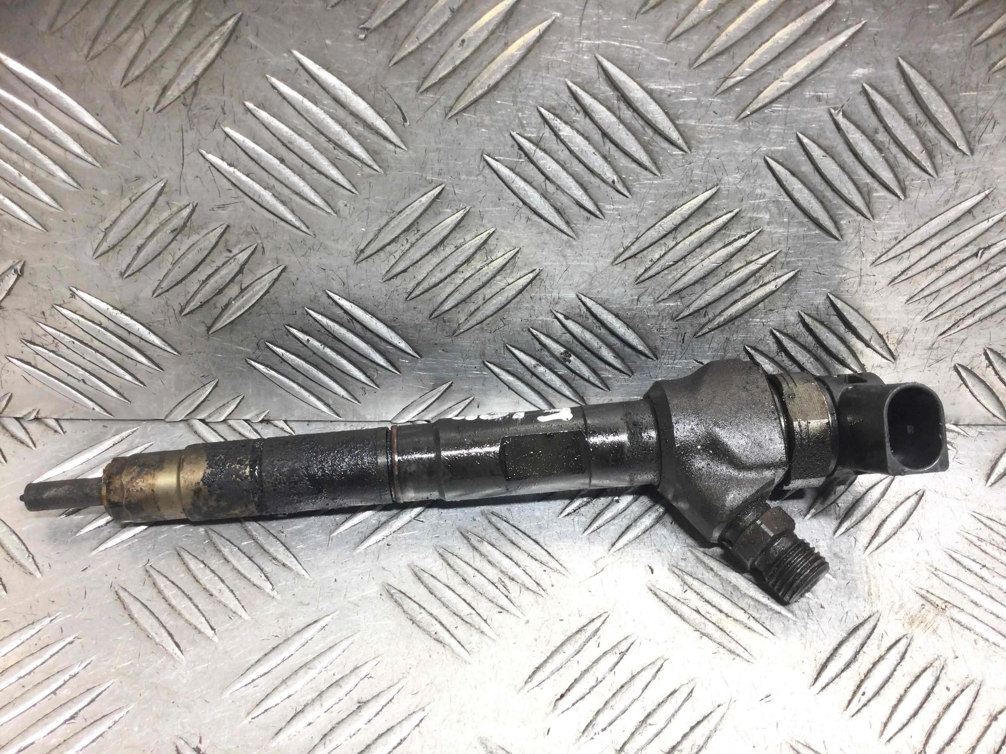 Форсунка Volkswagen Passat B7 (2010-2015) дизель 2.0 TDI Механика Универсал