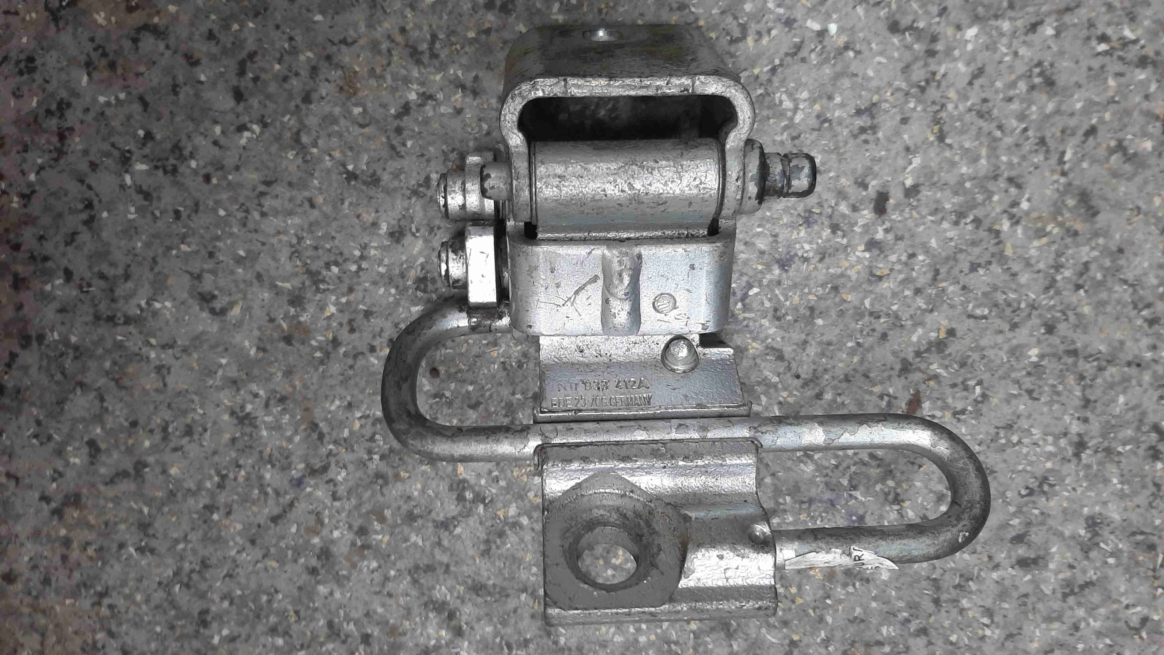 Петля двери задней правой Volkswagen Touran Touran I (1T) 2003-2006 2006