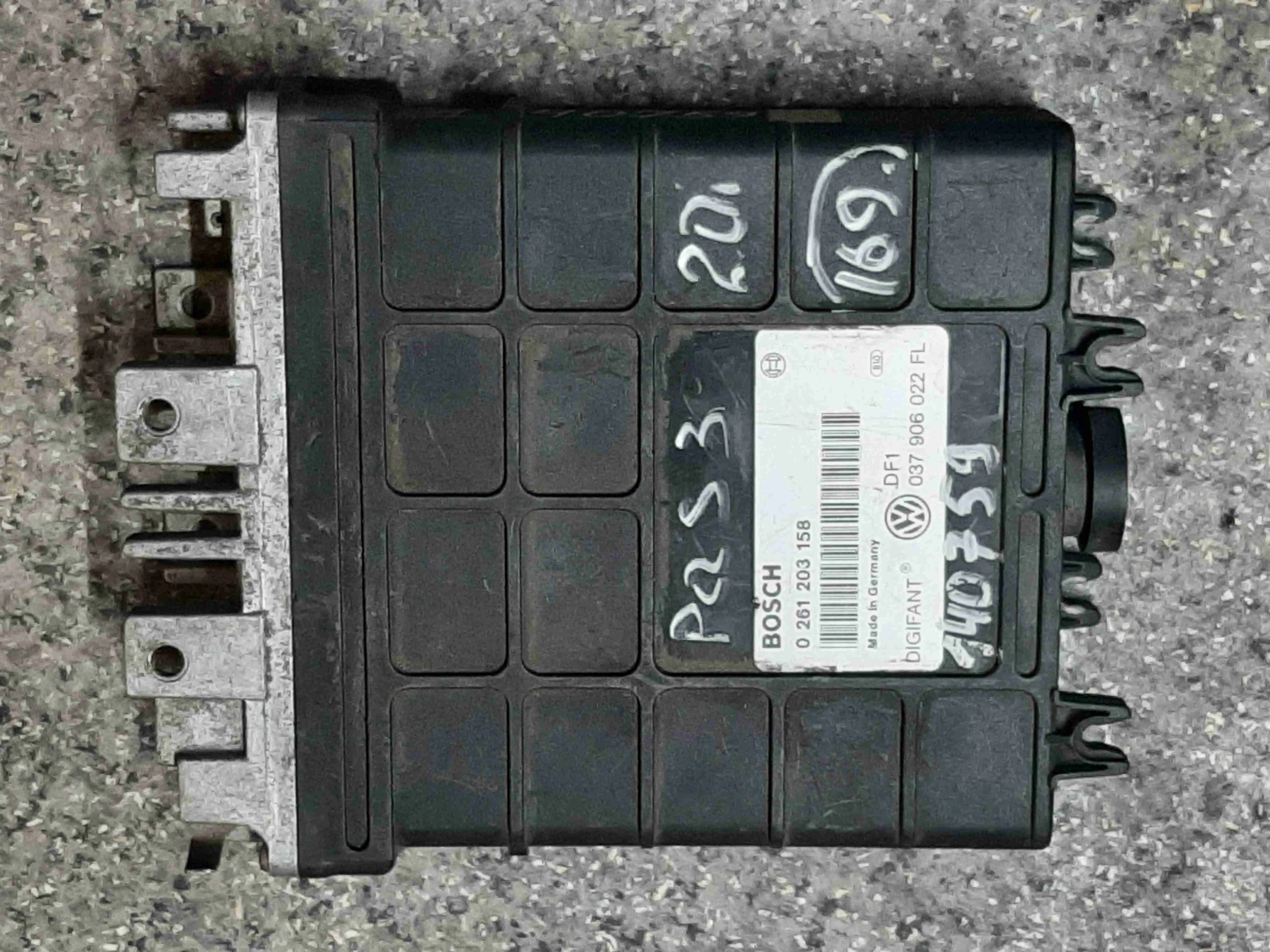 Блок управления двигателем Volkswagen Passat Passat B3 1988-1993 1993 2,0 Бензин