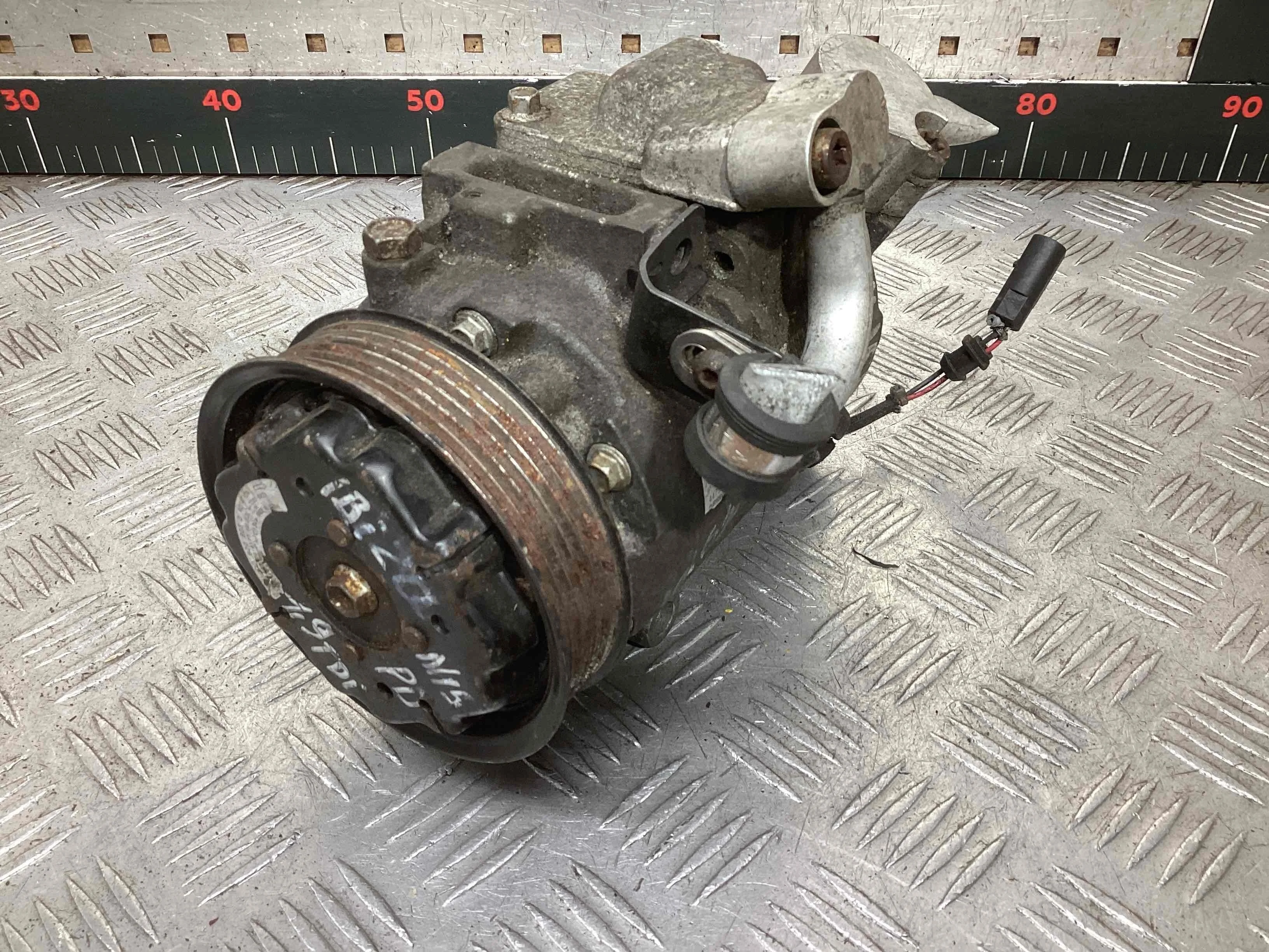 Компрессор кондиционера Seat Ibiza Ibiza III (6L) 2002-2008 2003 1,9 Дизель