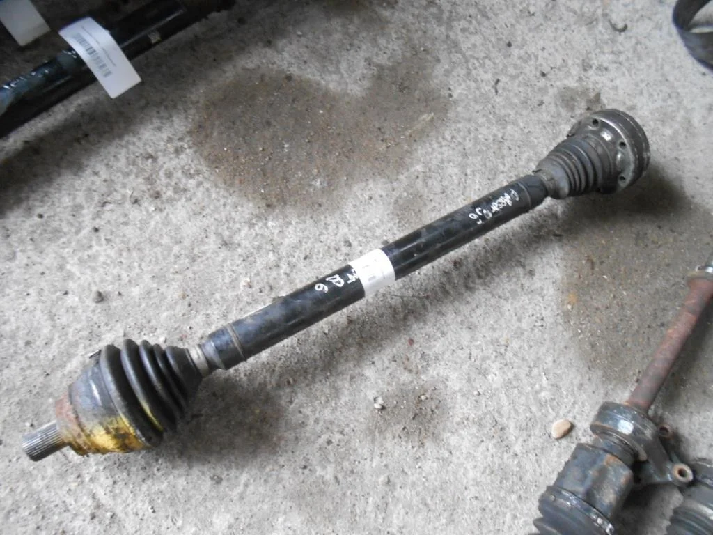 Полуось передняя правая (приводной вал, ШРУС) Audi A3 A3 II (8P) 2003-2005 2004 2,0 Дизель МКПП 6ст. Хэтчбек 3дв.