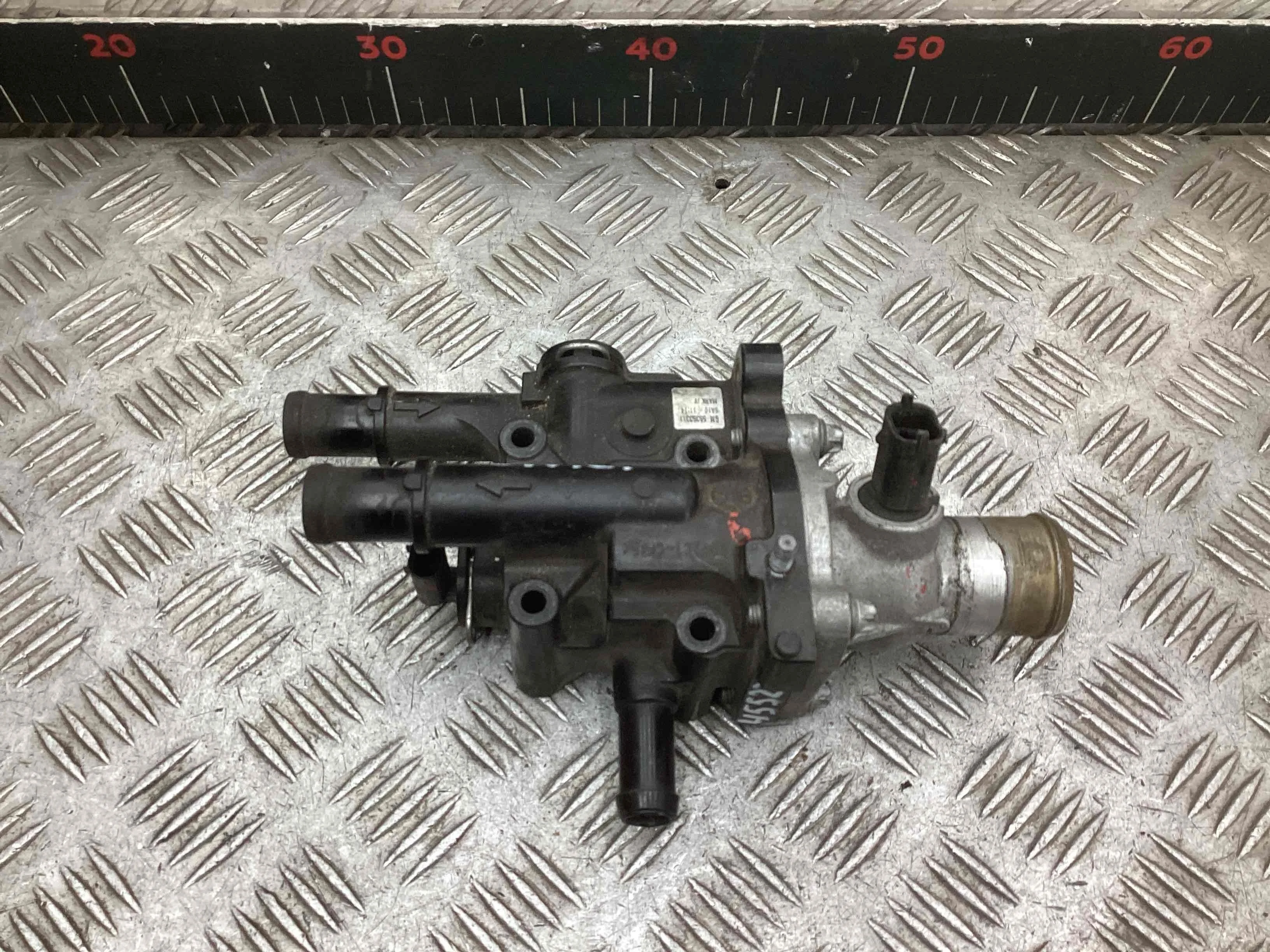 Корпус термостата Opel Vectra Vectra C 2005-2009 рестайлинг 2006 1,8 Бензин МКПП Седан.