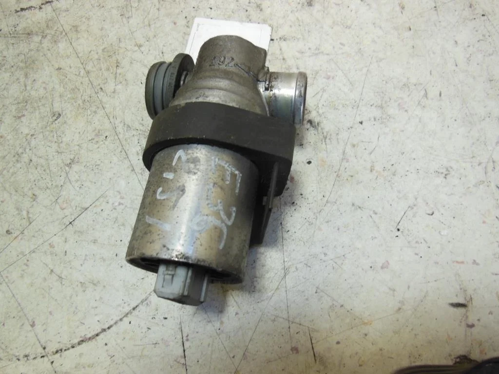 Клапан холостого хода BMW 3-Series (E36) 1990-2000  1994 2,5 Бензин МКПП Седан.