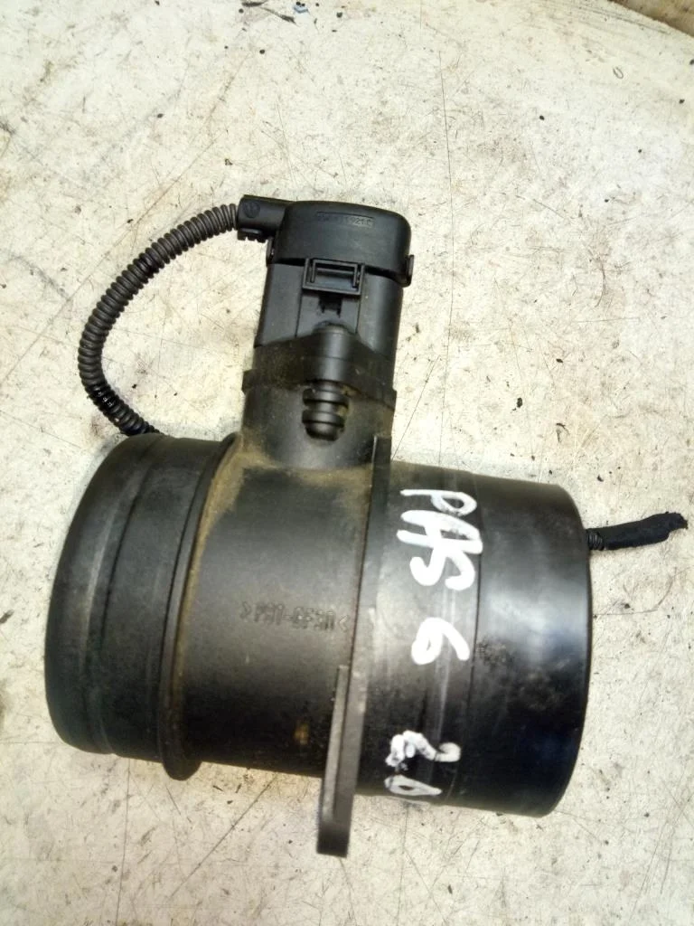 Расходомер воздуха Volkswagen Passat Passat B6 (3C) 2005-2010 2005 2,0 Дизель МКПП Универсал.